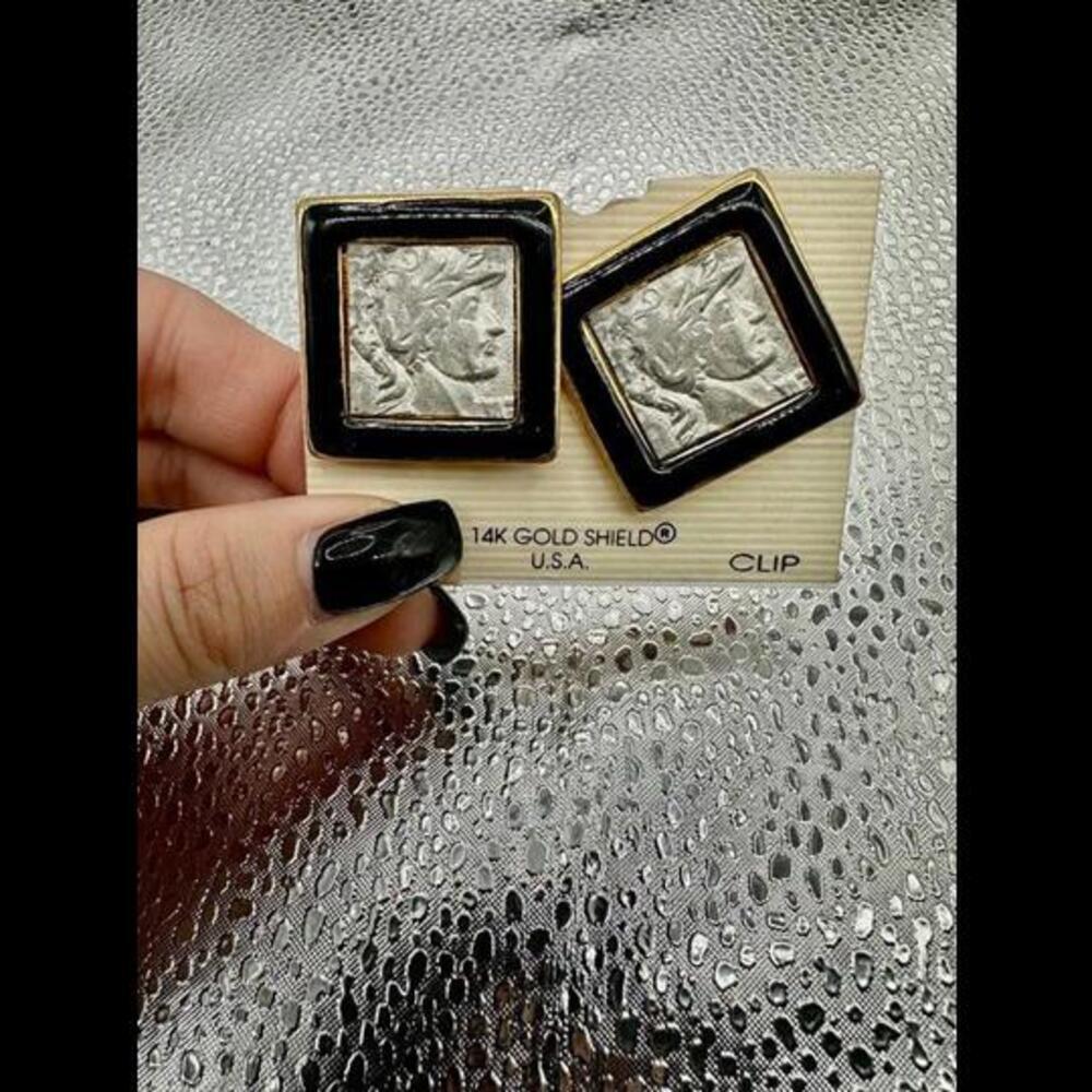 Clip-On Earrings with Cameo Design